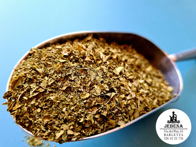 Coriandolo In Foglie