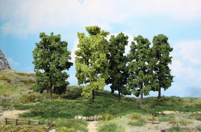 5 arbres 18cm Heki 1990