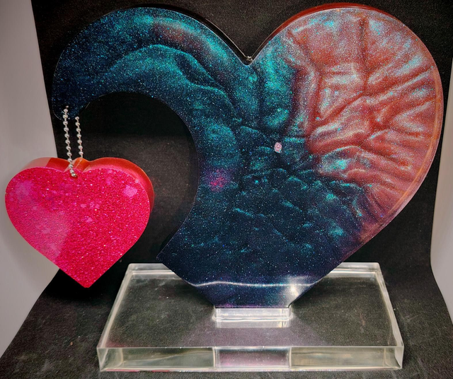 Double coeur sur socle black and pink