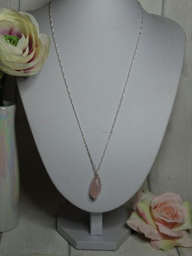 Rose quartz tumble stone neklace