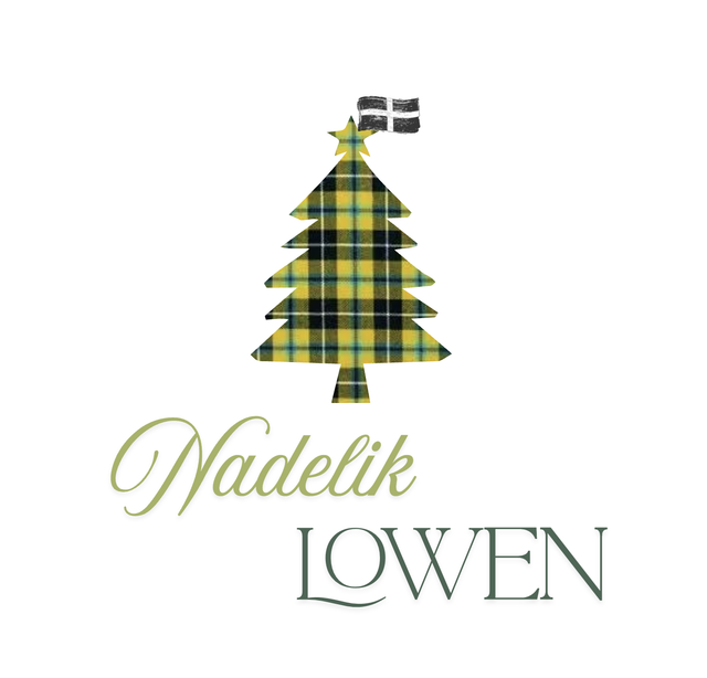 Nadelik Lowen - TARTAN TREE (Pack of 5) Gift Tags