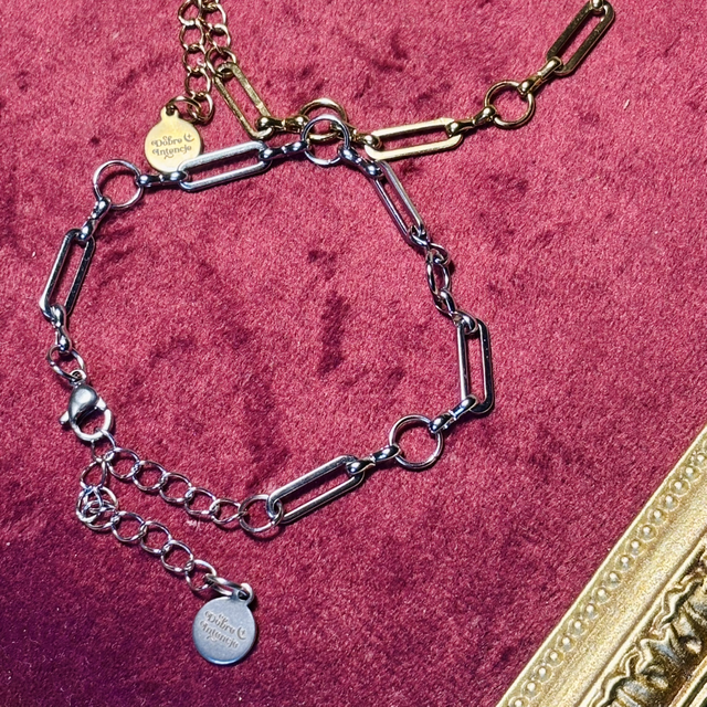 Bransoletka baza, charms