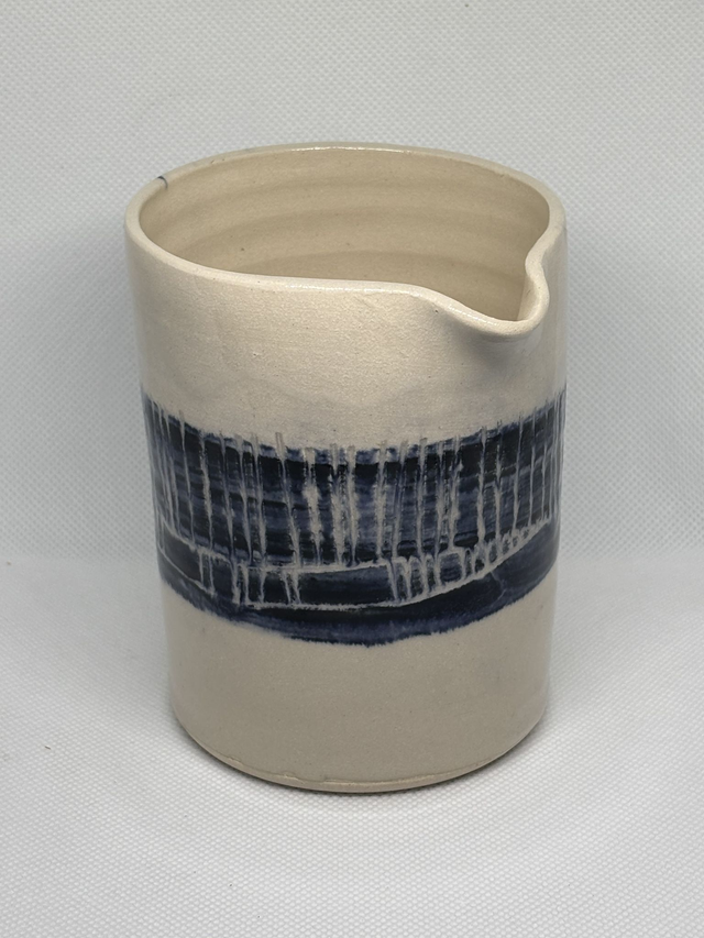 JUG NO HANDLE