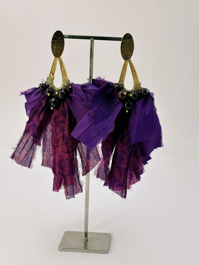 Boucles d&#039;oreilles &quot;Pivoines&quot; violettes