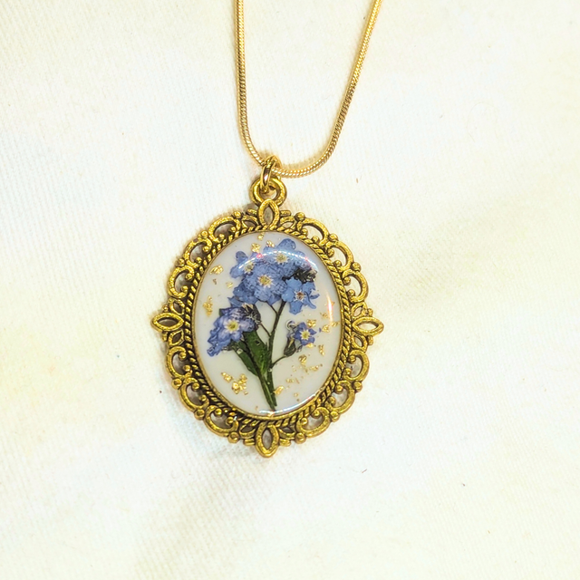 Vintage Flower Pendant | Necklace
