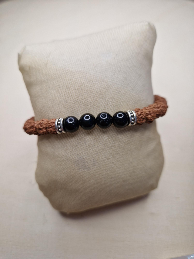 Tourmaline noire, graines de Rudraska / 007