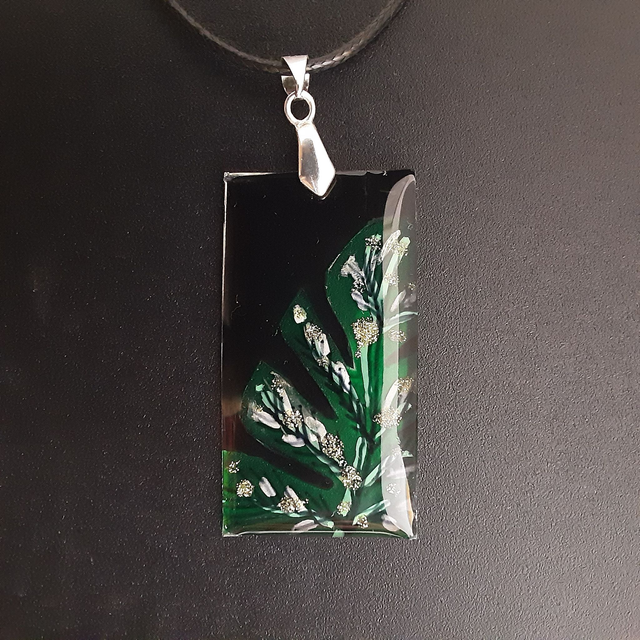 Pendentif rectangle collection floral décor feuille verte effet scintillant et fond noir