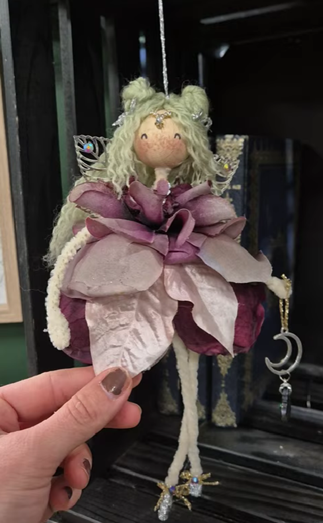 7.3.2026 // Poupée Gardienne 🪆