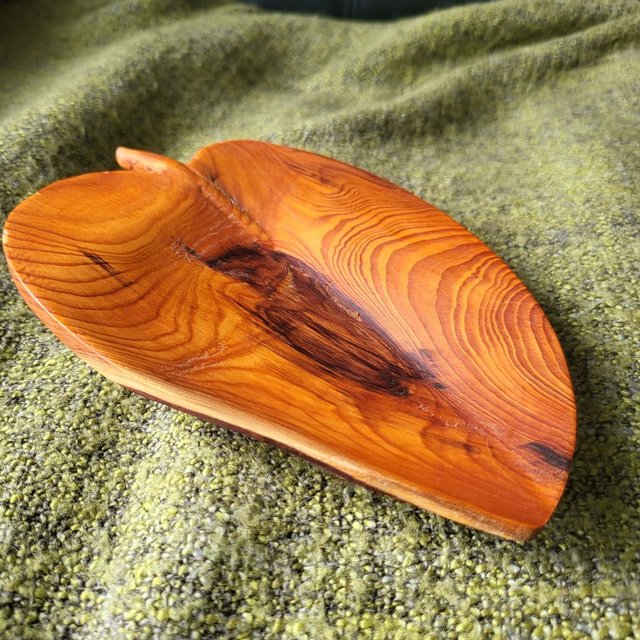 Reclaimed timber leaf bowl