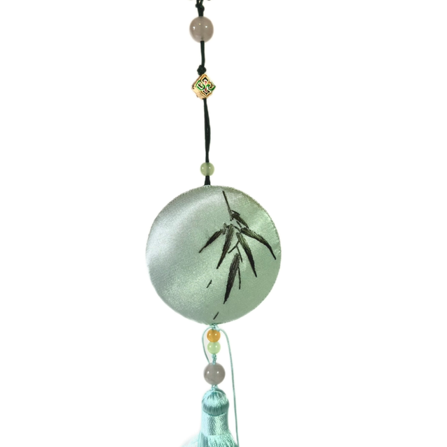 Pendentif Lune et bambou 