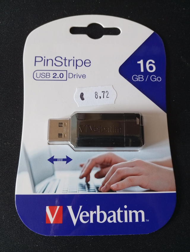 Clé USB Verbatim 16 Go - USB 2.0 PinStripe