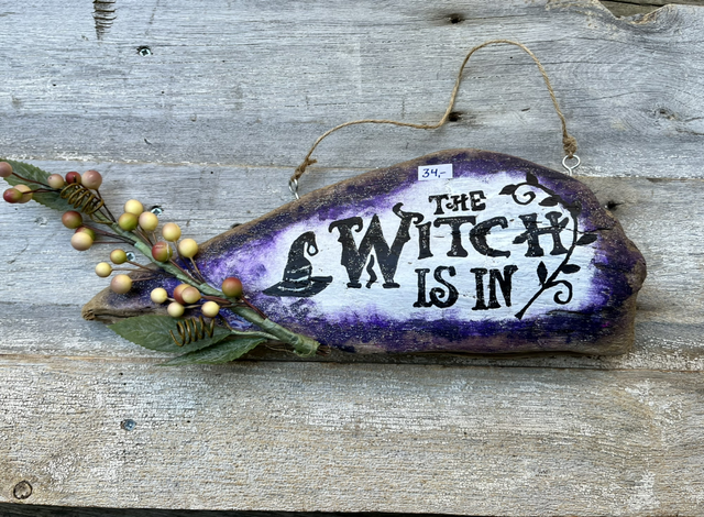 Witch is in-kyltti 