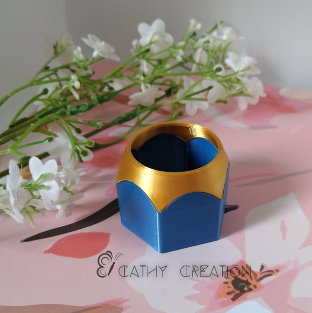 Petit pot forme crayon en impression 3D 