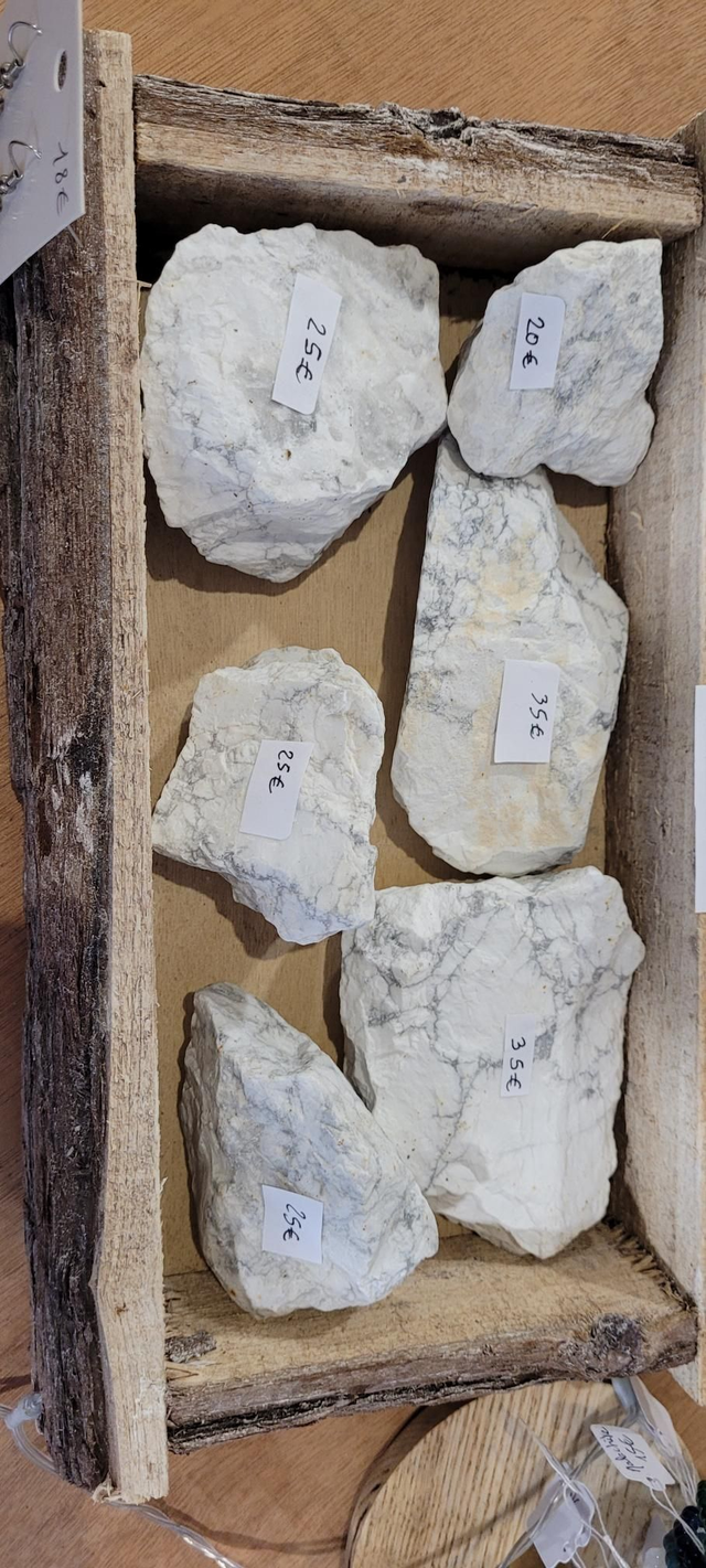 Howlite pierre brute