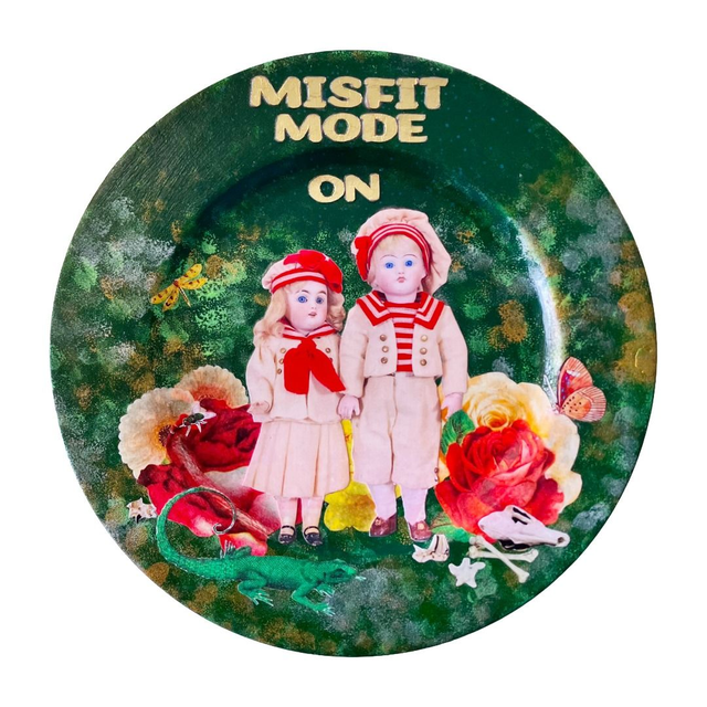 "Misfit Mode On" Deep Green Upcycled Wall Plate - House of Frisson