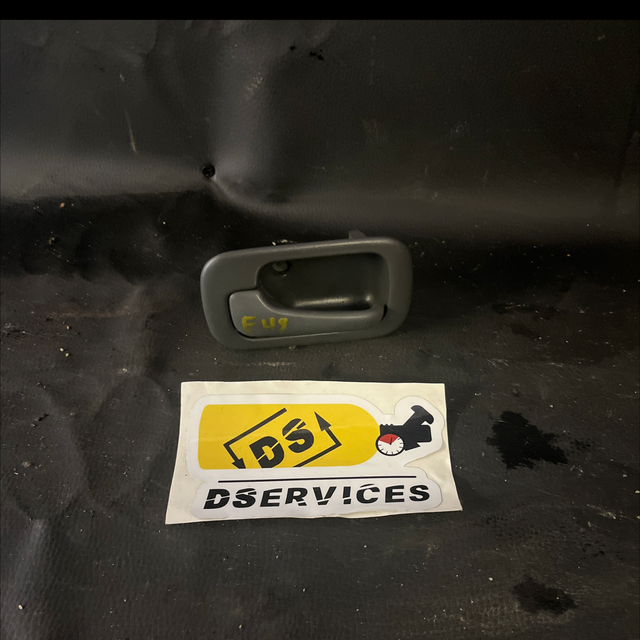 Poignée de porte intérieur EH9