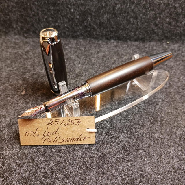 25/259 Füllfederhalter ost-ind Palisander