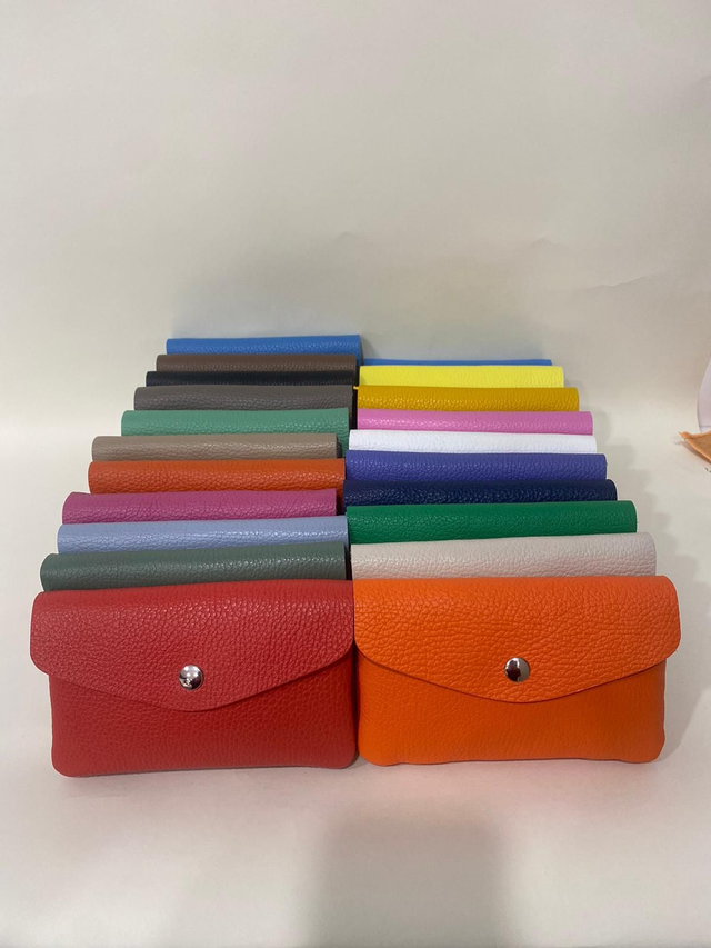 Porte monnaie et porte cartes en cuir