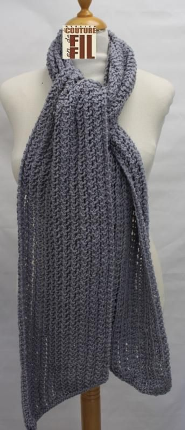 Echarpe tricot  grise 