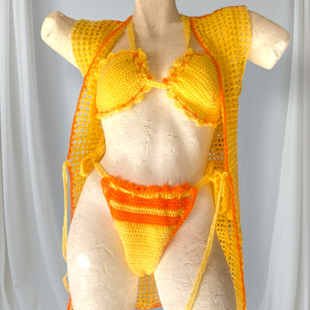 Tenue de plage en laine