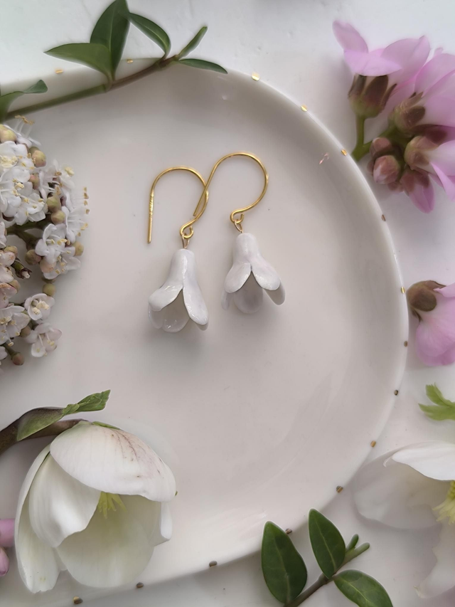 Hanging floret earrings 