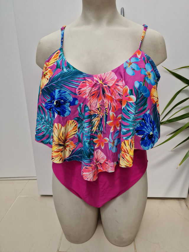 Maillot De Bain Une Piece Fushia Volants Imprimé Fleurs Hibiscus Taille 3XL 50