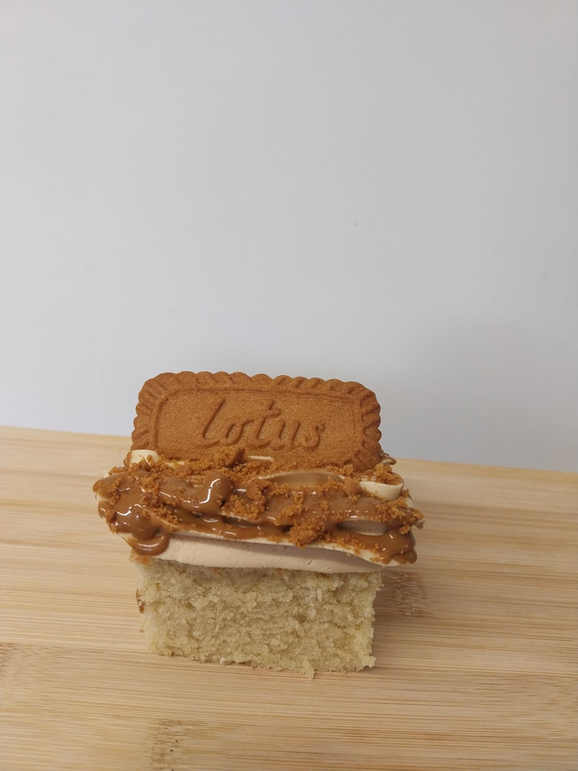 Biscoff Cake