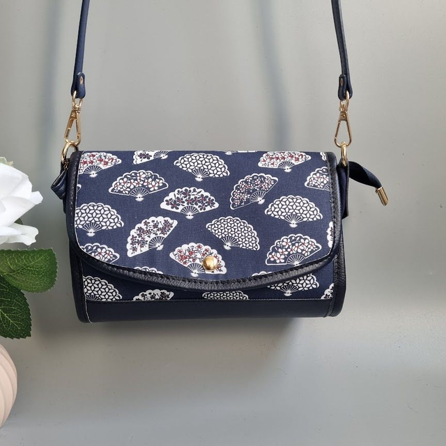 Mini-sac cartable "Eventails" bleu simili cuir bleu marine