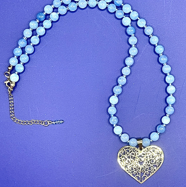C44 - Collier perles aigue marine pendentif cœur 