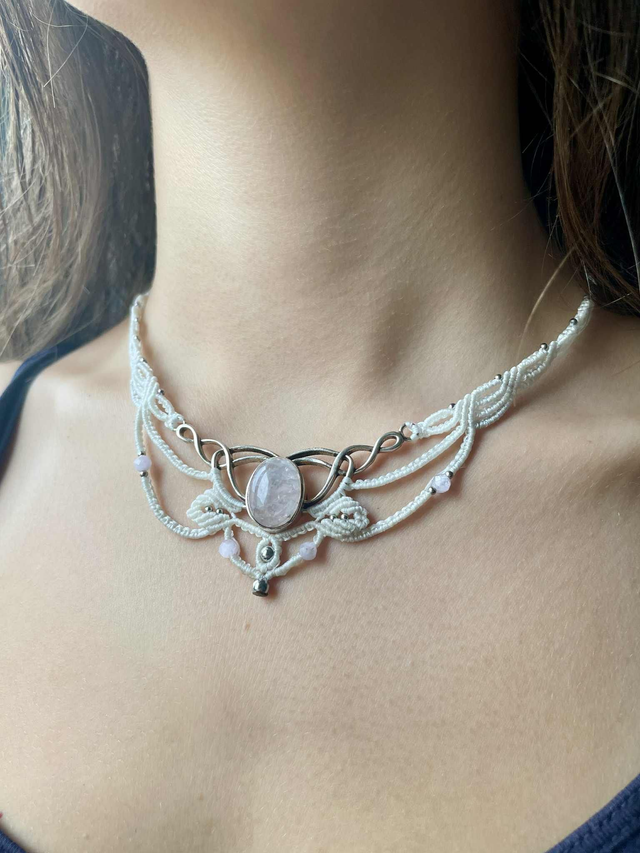 Ophiraë quartz rose