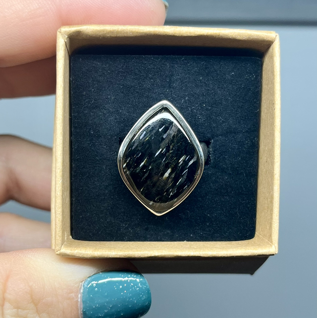 Bague en argent et Nuumite - Taille 55 réglable par le dessus