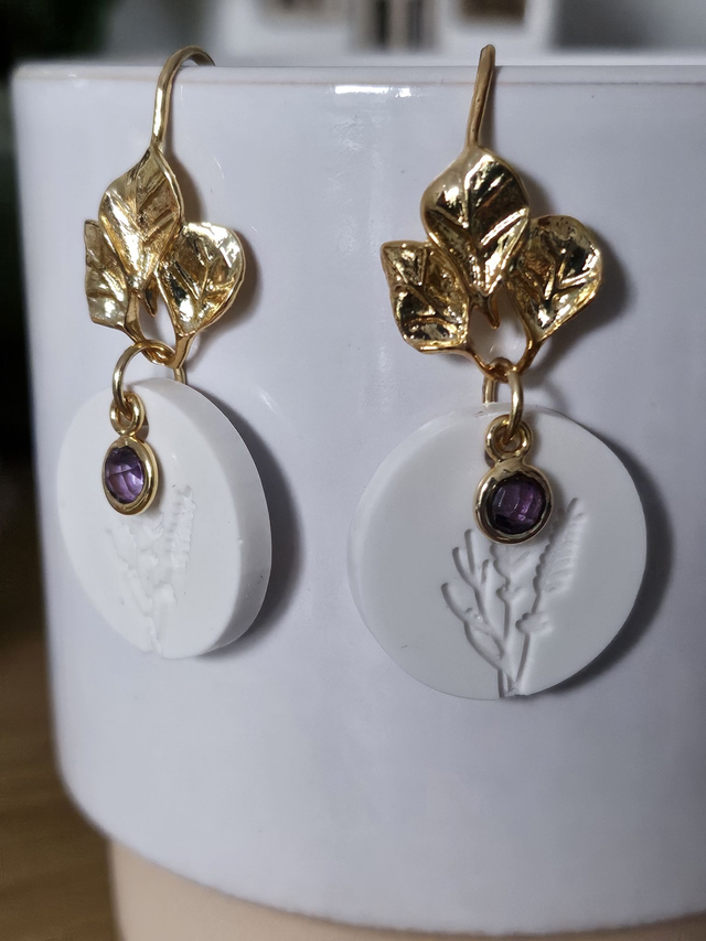 Boucles d&#039;oreilles feuilles et améthyste