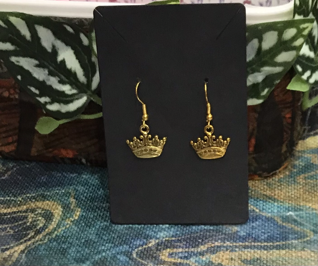 Gold Coloured Dangling - GCD19