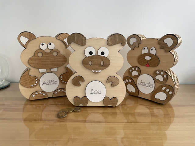 Tirelire en bois cochon, ours, hippopotame personnalisable
