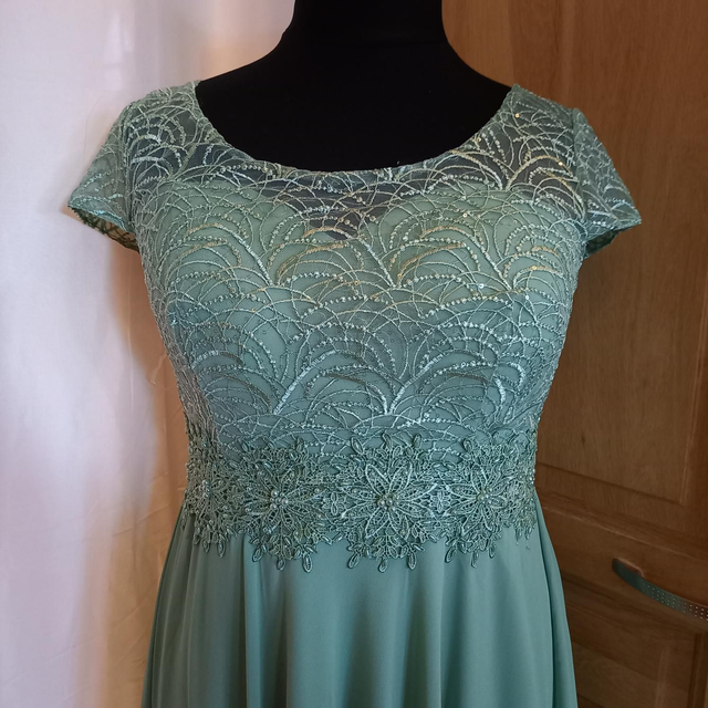 Robe de soirée longue vert sauge