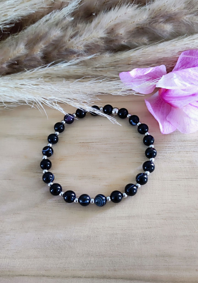 A Bracelet "Renouveau et Protection" Agate noire