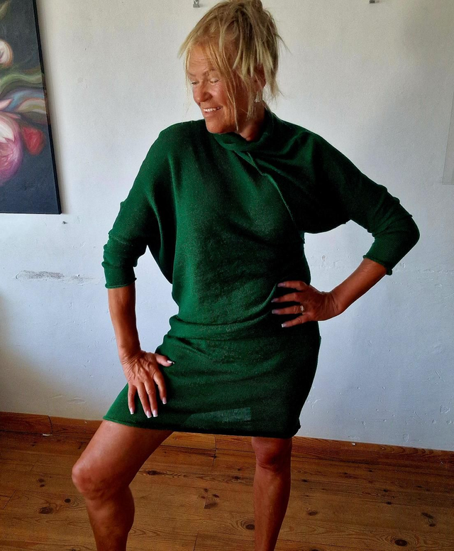 Kleita asimetriska 