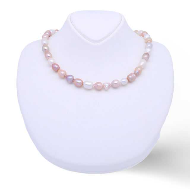 Handgeknüpfte Süßwasserperlenkette in zarten Rosétönen - Deborah