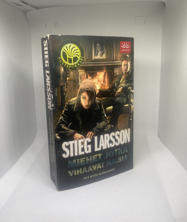 Miehet jotka vihaavat naisia – Stieg Larsson