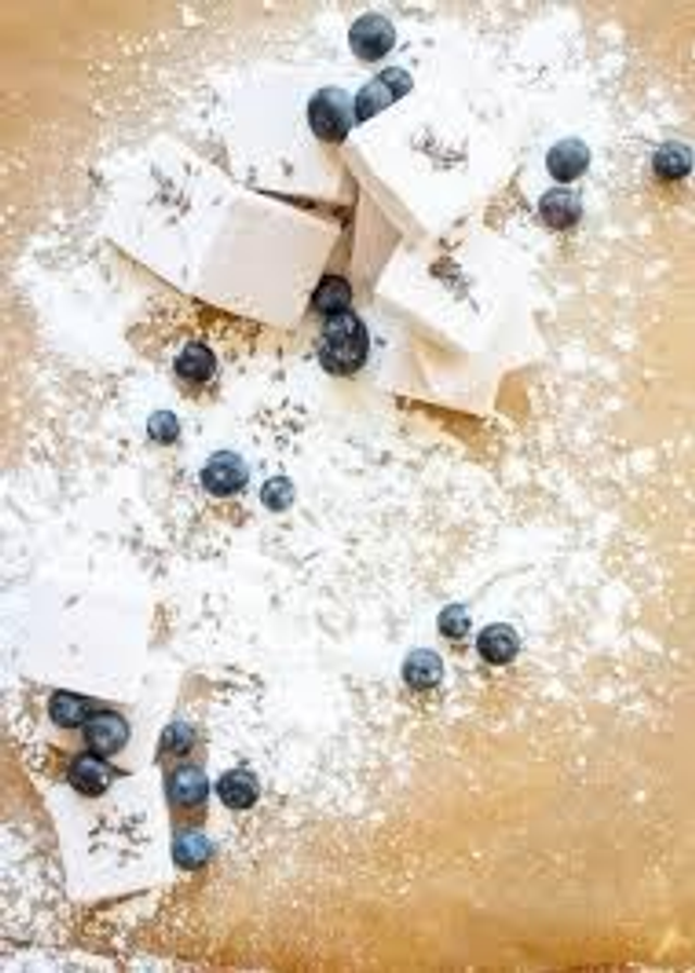 Marshmallow &amp; Blueberry Frosting 