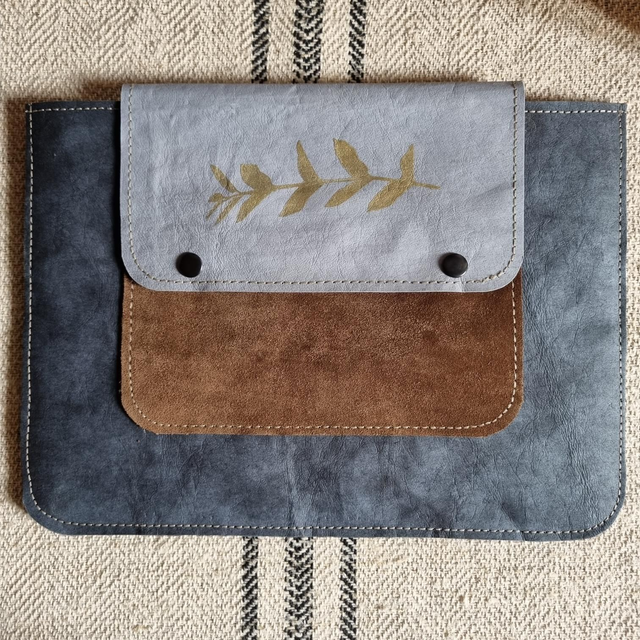 Housse à tablette bleu et gris