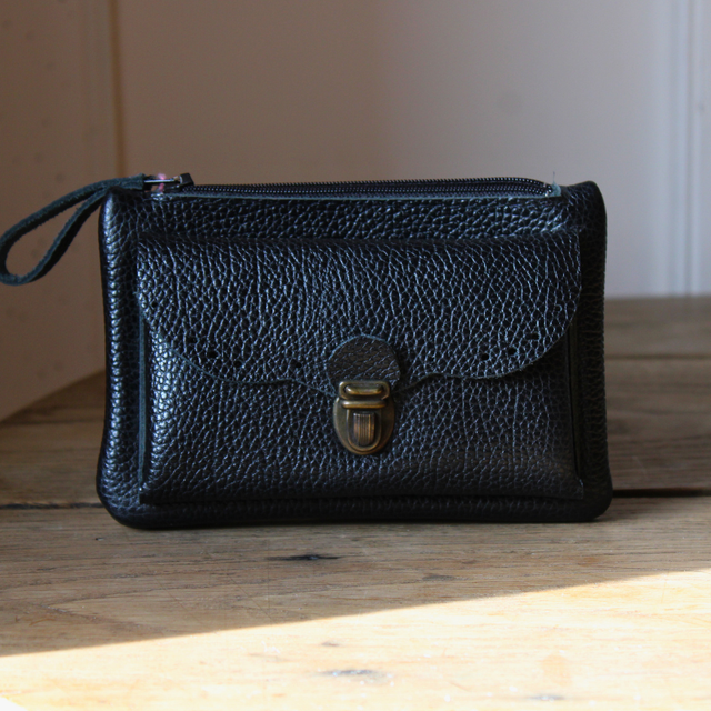 Compagnon fantaisie inspiration broderie anglaise