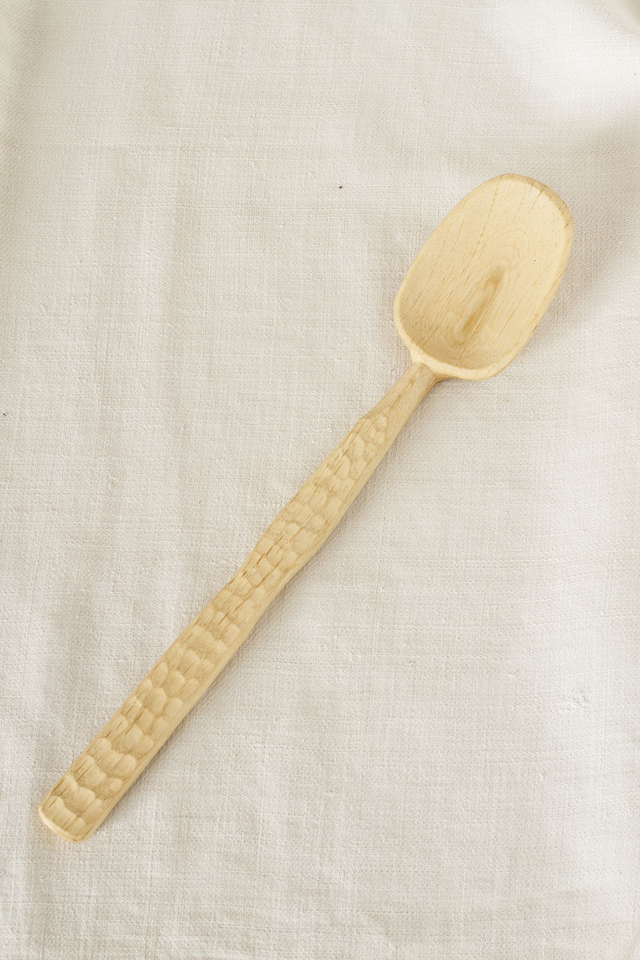 Cuillère de cuisine en chêne