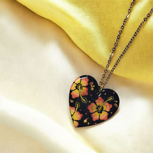 Collier dessiné Flora acier inoxydable jaune orange