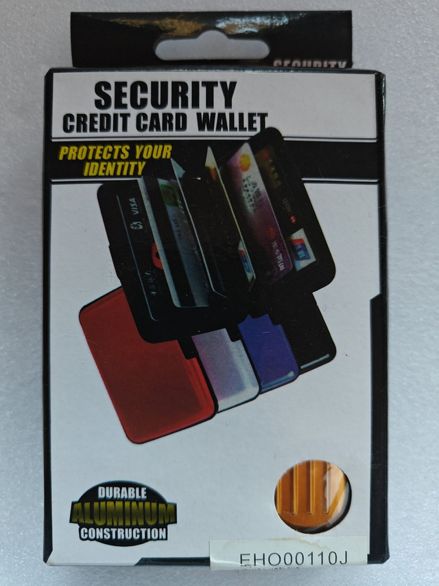 Oranssi korttikotelo