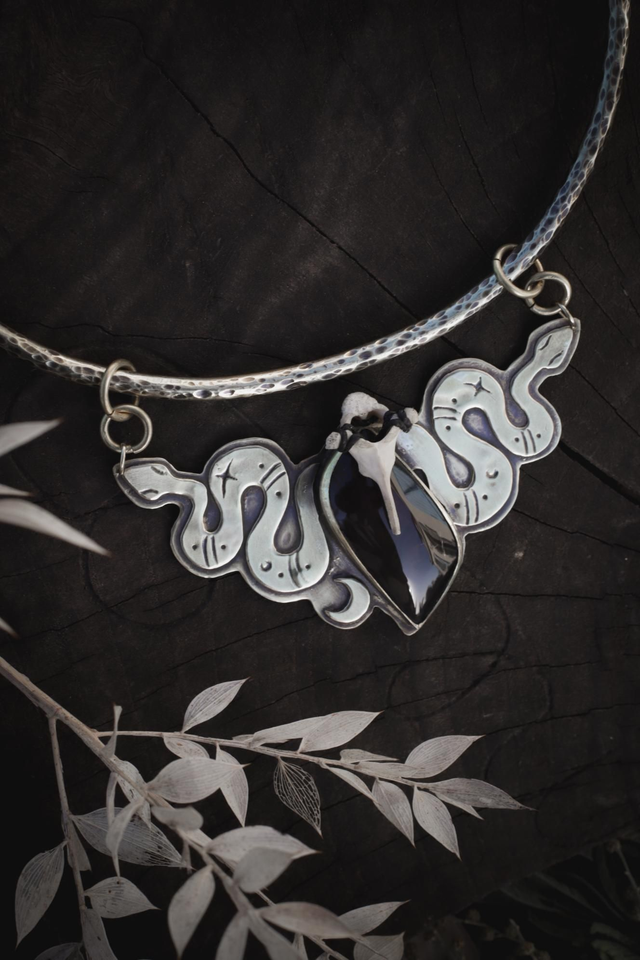 ◈ Serpent Célestes ◈ Torque & obsidienne mentohuichol 