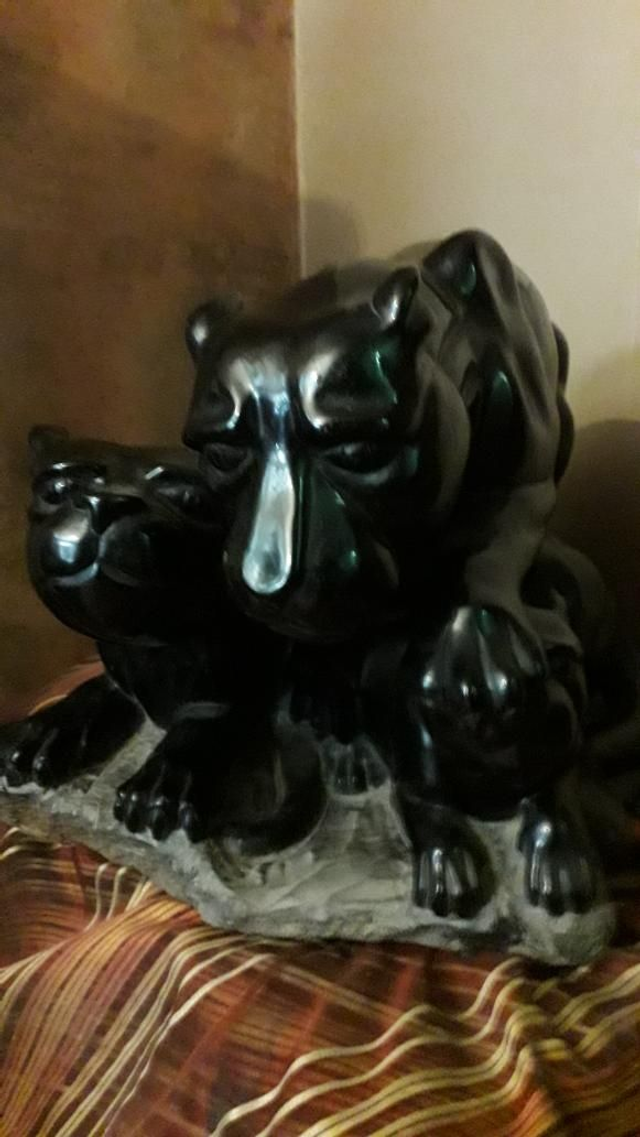 Famille : Œuvre D'art schiste,  marqueterie d'émeraude 