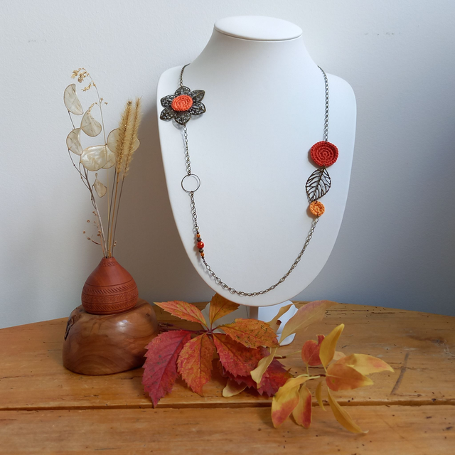 Parure orange et bronze 2 - Sautoir Fleur
