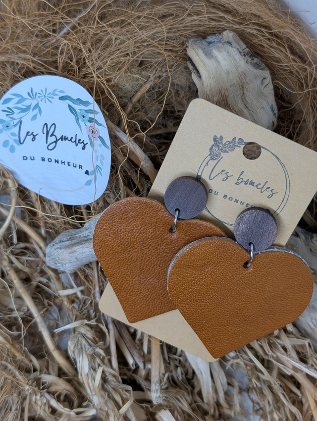 Boucles d&#039;oreilles Coeur ❤️ marron c1024