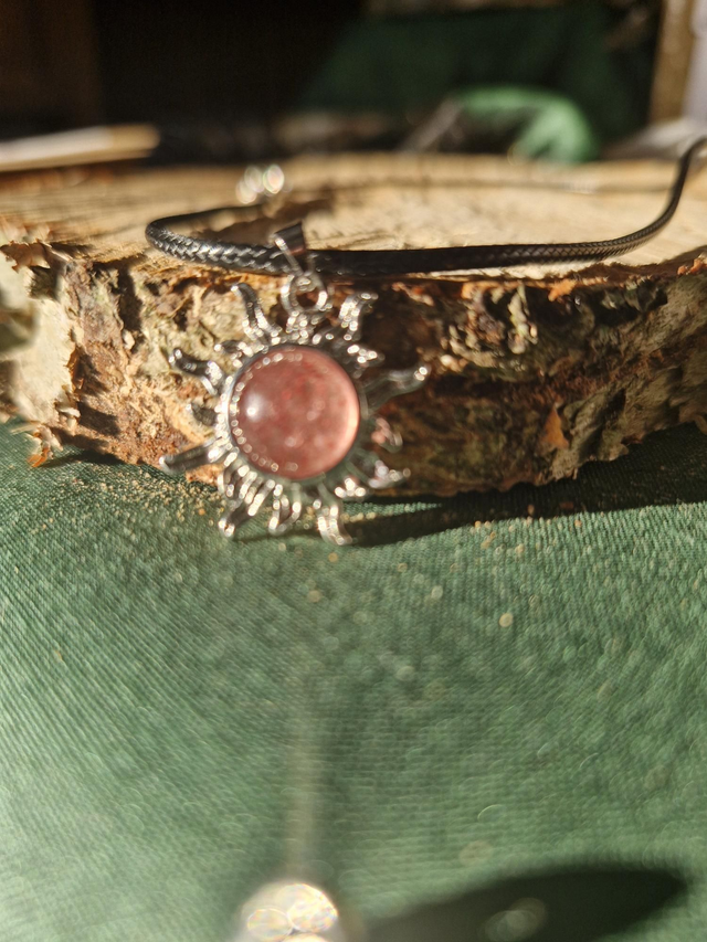 Strawberry quartz pendant 